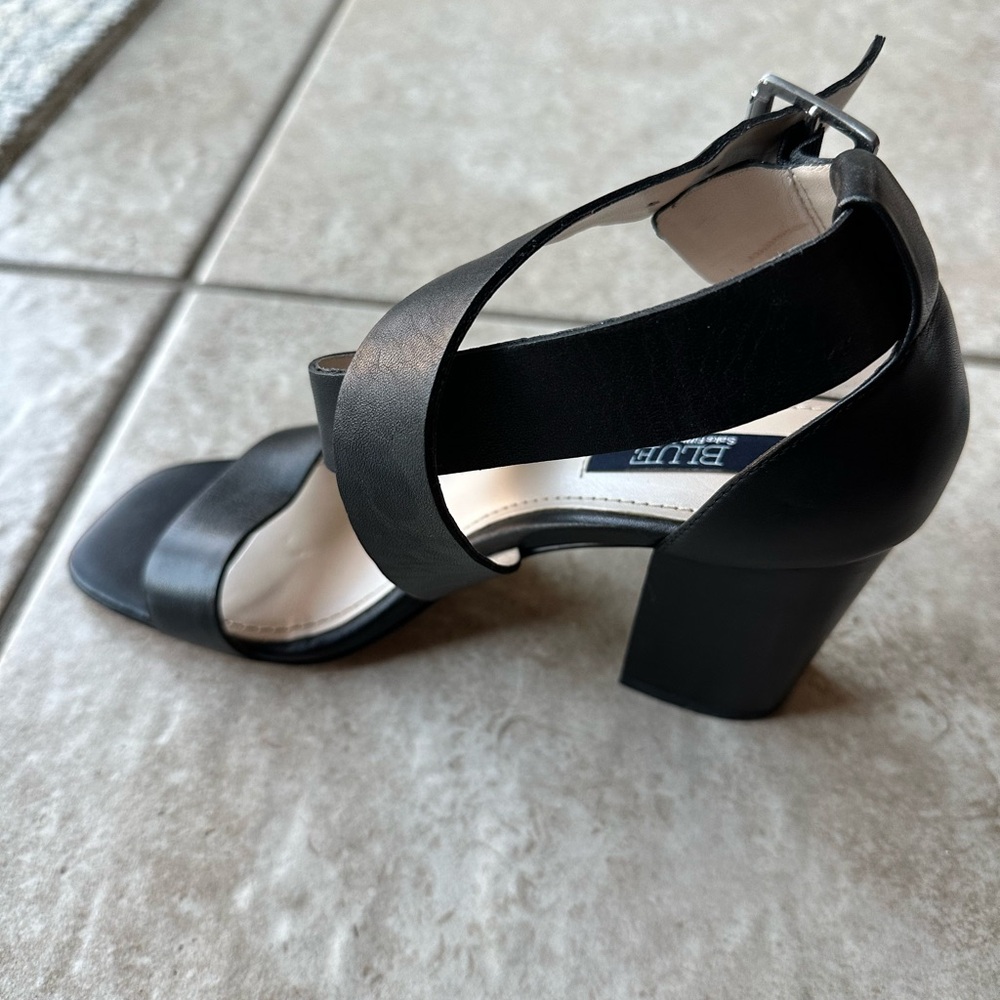 BLUE Saks Fifth Avenue Heels Size 5.5 Color Black